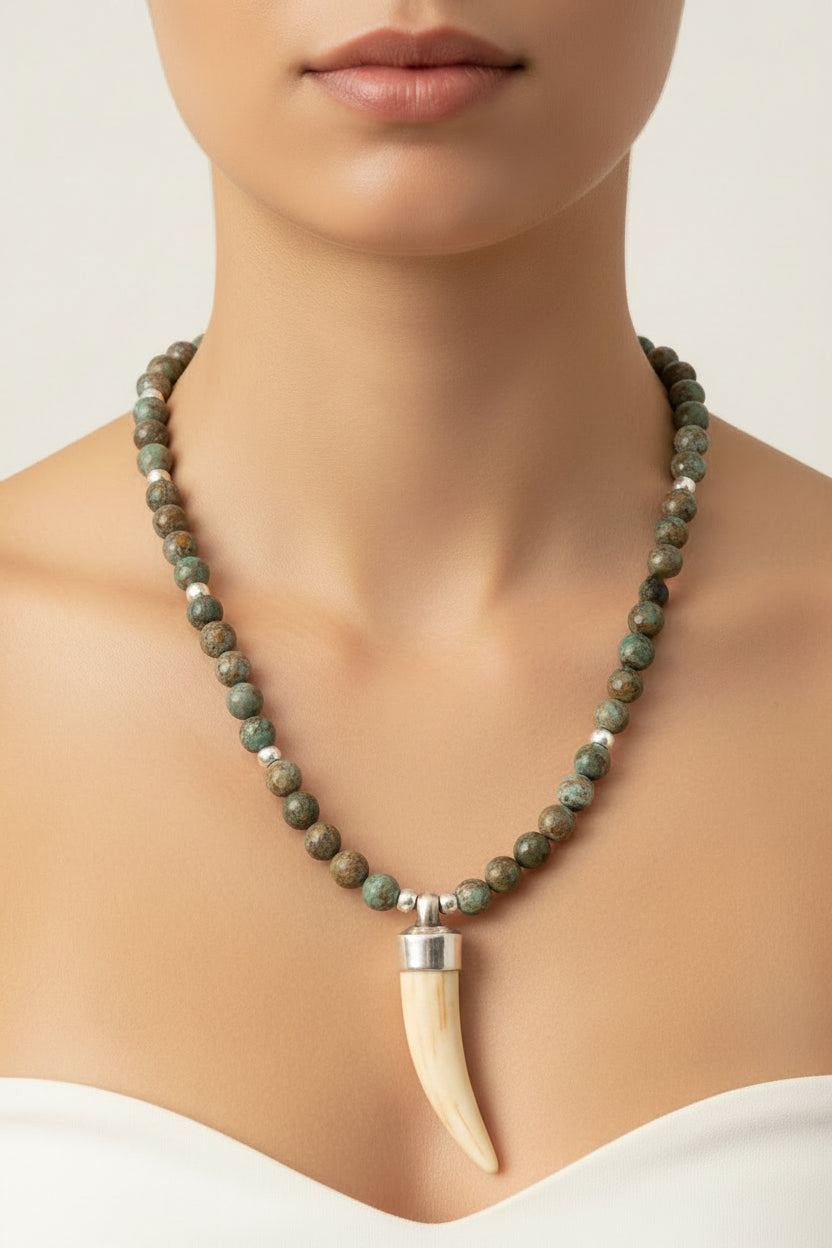 Collar Jaspe Africano & Cacho de Toro