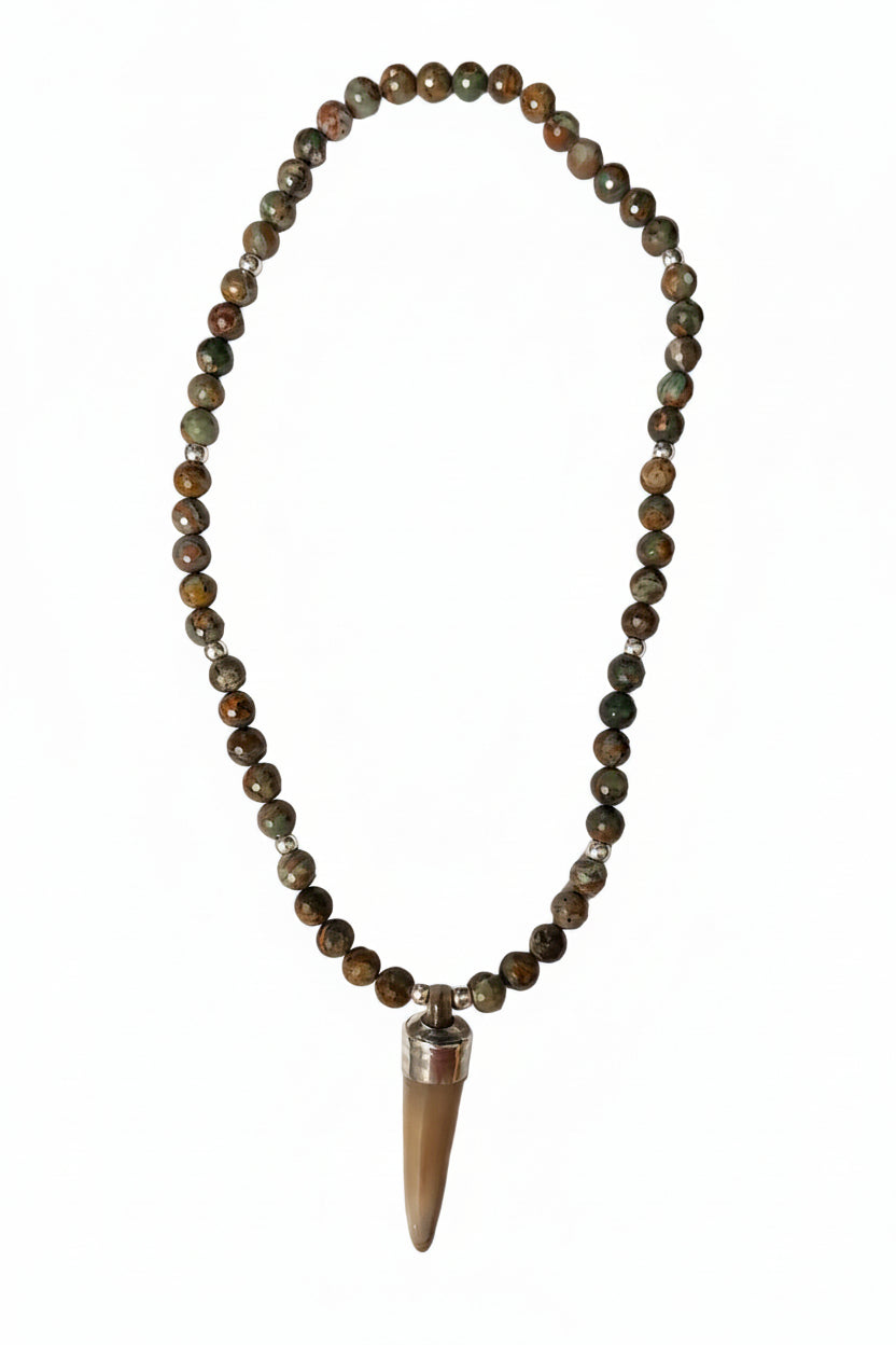 Collar Jaspe Africano & Cacho de Toro