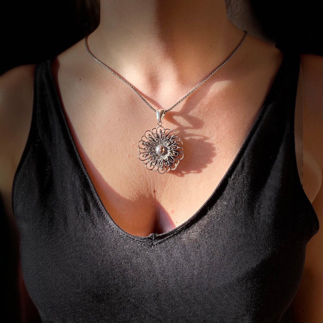 Colgante Flor Espiral de Plata 950 | Edición Única
