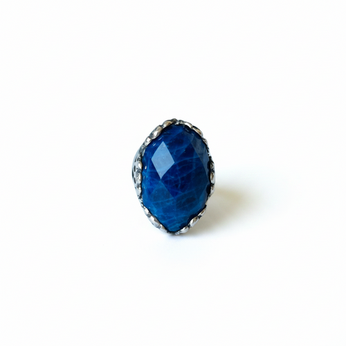 Anillo de Plata 950 con Sodalita Azul Facetada | Diseño Floral