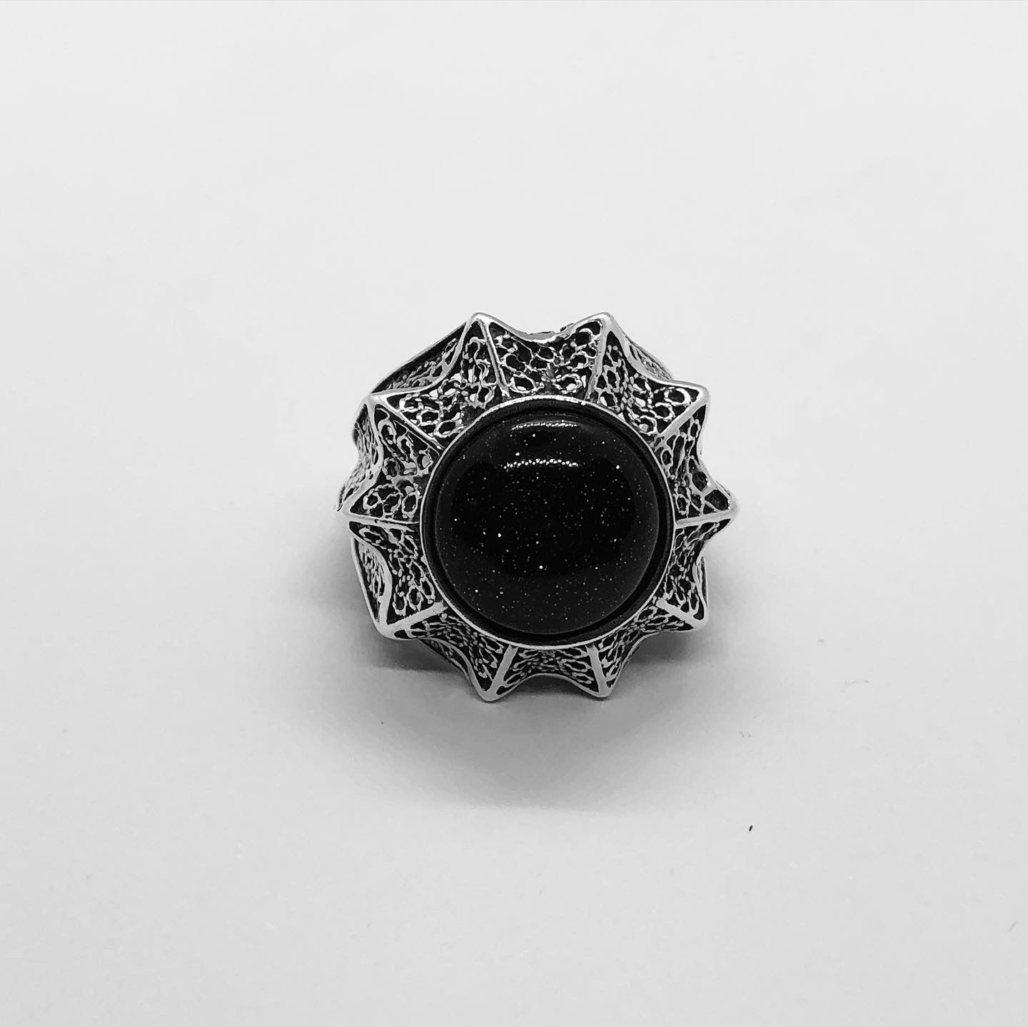 Anillo de Plata 950 Obsidiana negra circular| Joyería Artesanal
