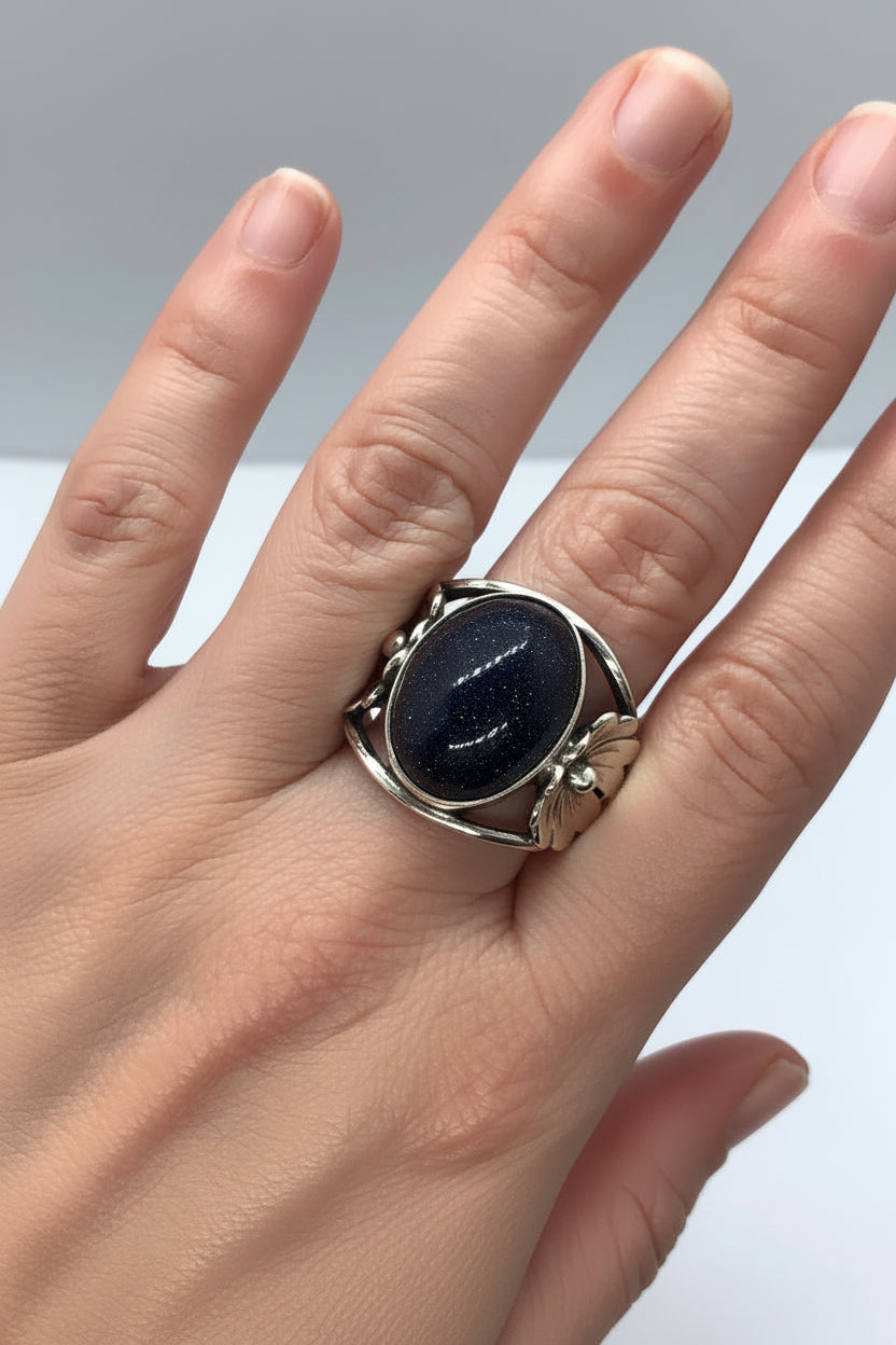 Anillo de Plata 950 con Lluvia de Estrellas Facetada | Diseño Floral